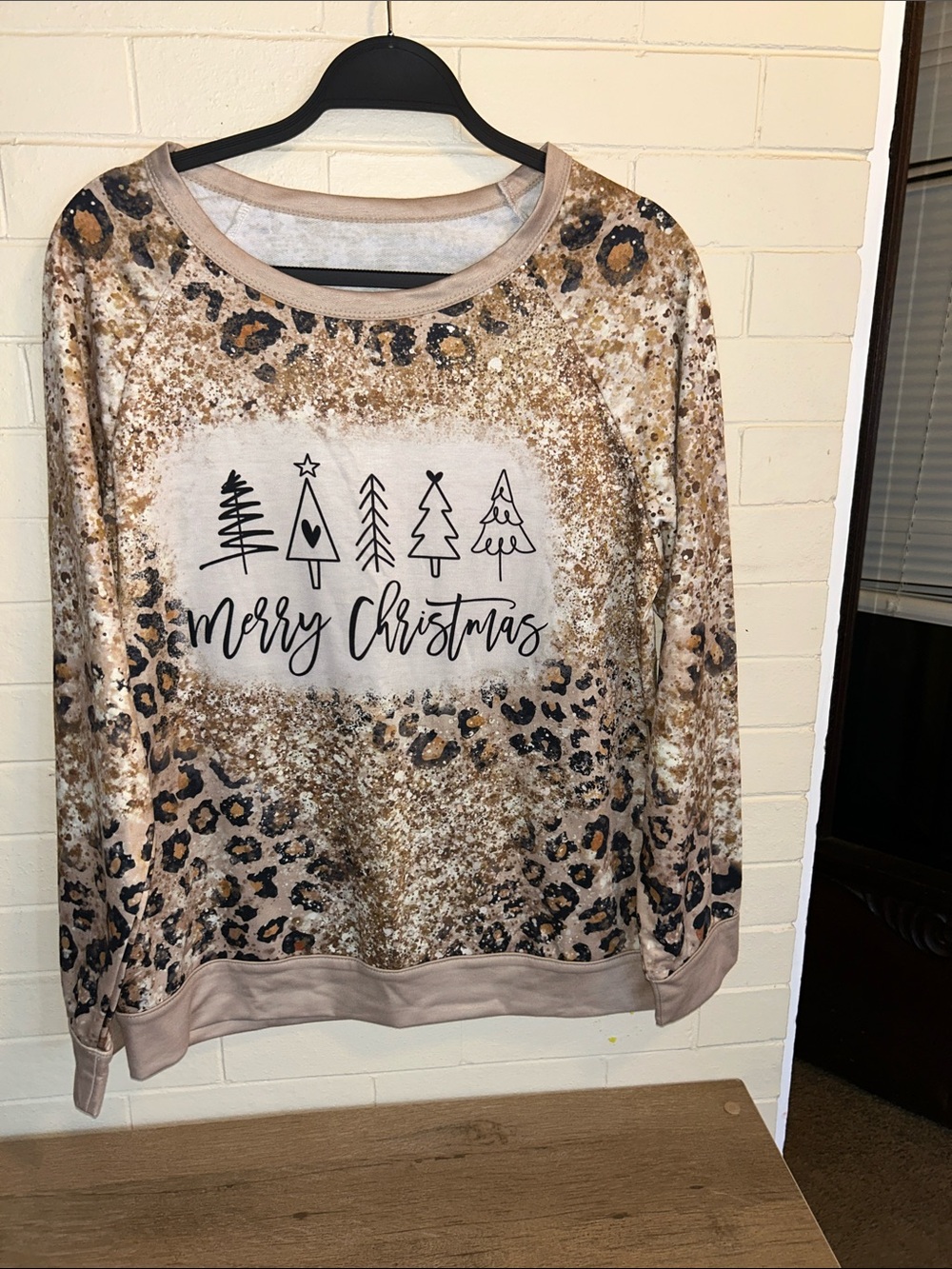 Merry Christmas Leopard Print Sweatshirt - Beige